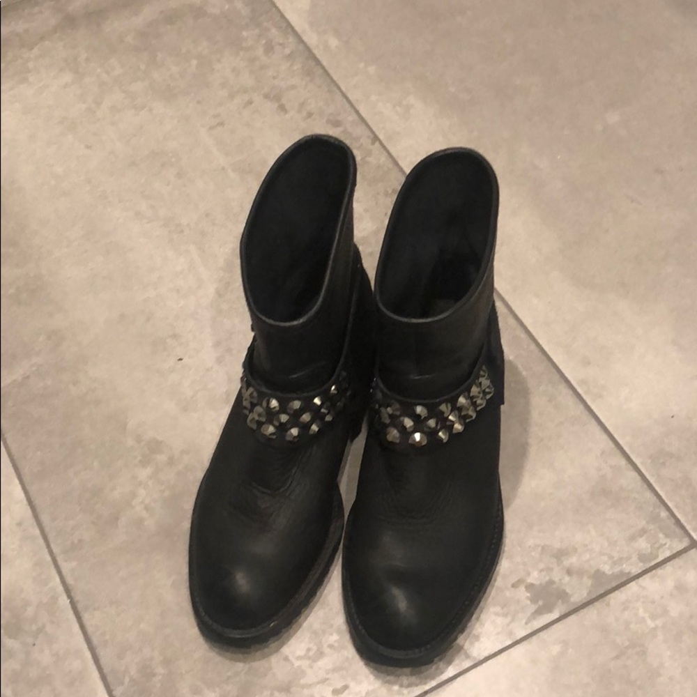 Great Condition - image 1